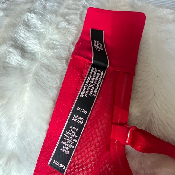 Victoria Secret Very Sexy Balconet Red Lace Bra - Picture 11 of 11